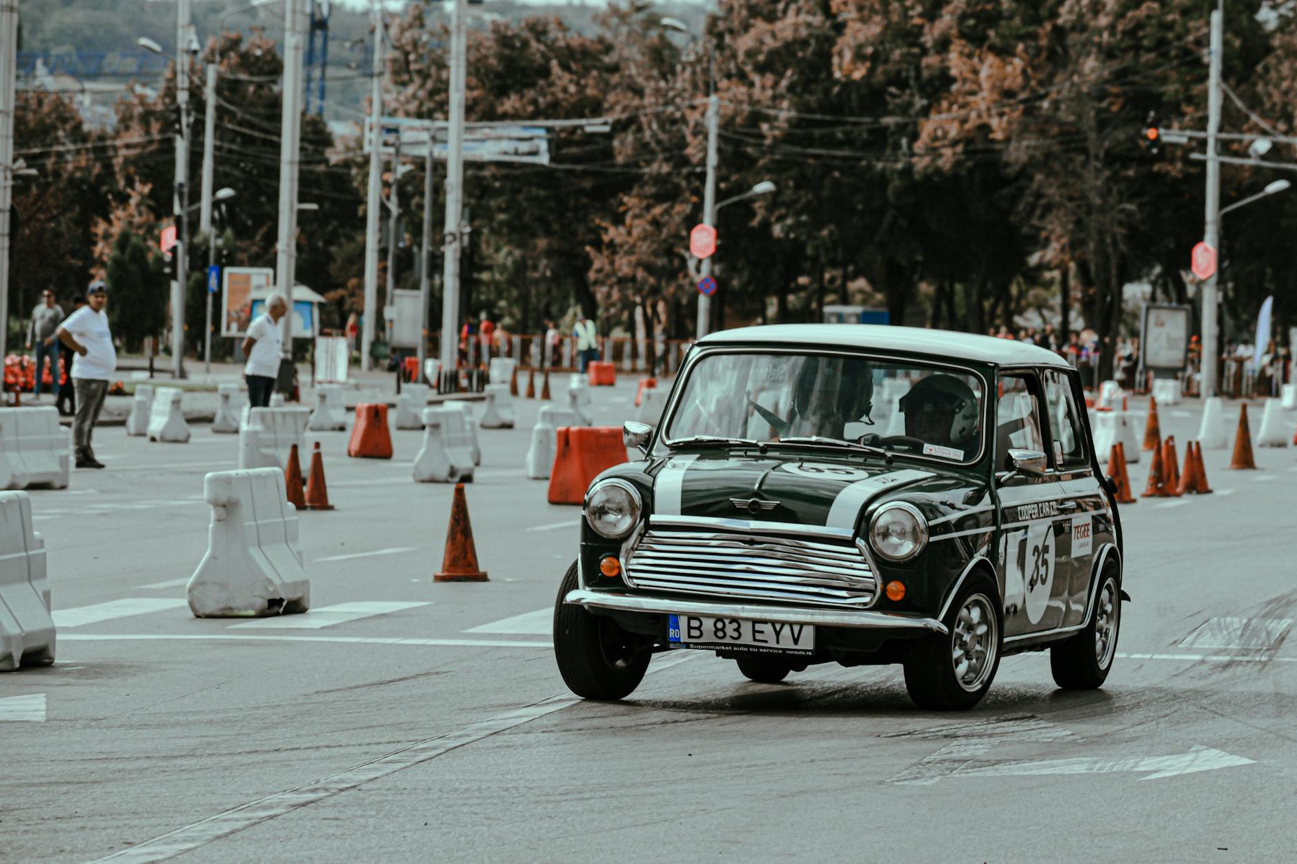 MINI クーパーS F56の維持費は年間いくら？内訳と節約術を徹底解説【2026年版】