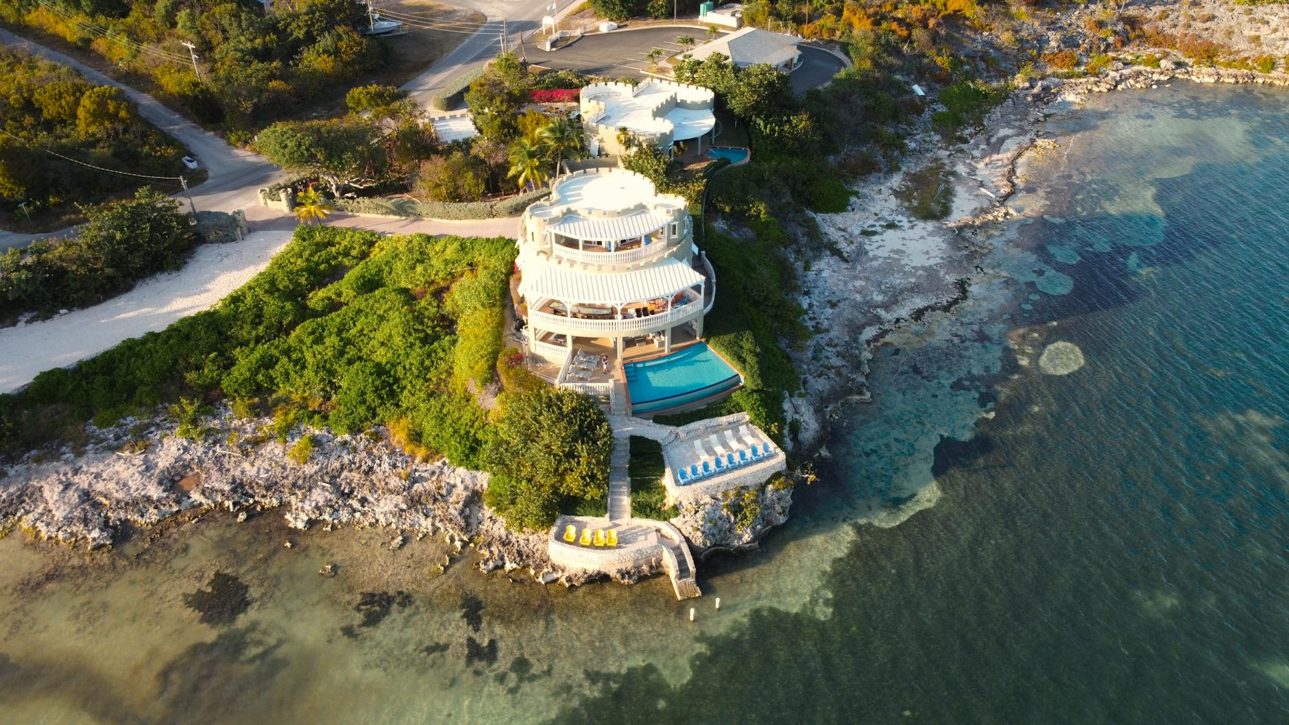 ポルシェ ケイマン/ボクスター 718の維持費は年間いくら？内訳と節約術を徹底解説【2026年版】